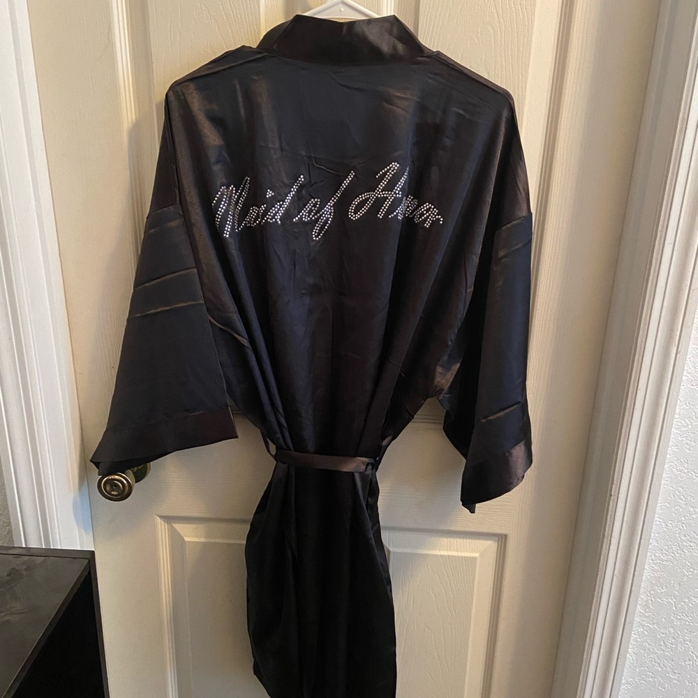 COPY - NWOT women’s large silk Maid of Honor robe
